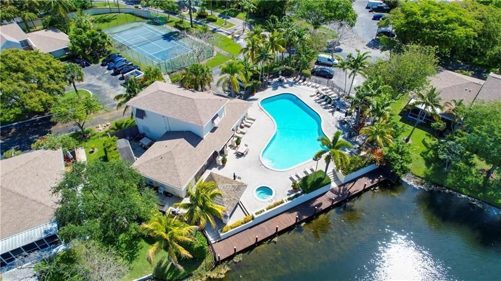 4874 N Hemingway Circle, Margate, FL 33063 Photo