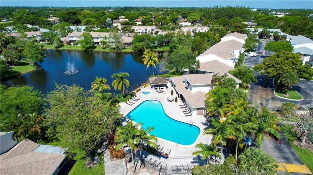 4874 N Hemingway Circle, Margate, FL 33063 Photo