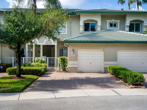 7927 Exeter Boulevard E, Tamarac, FL 33321