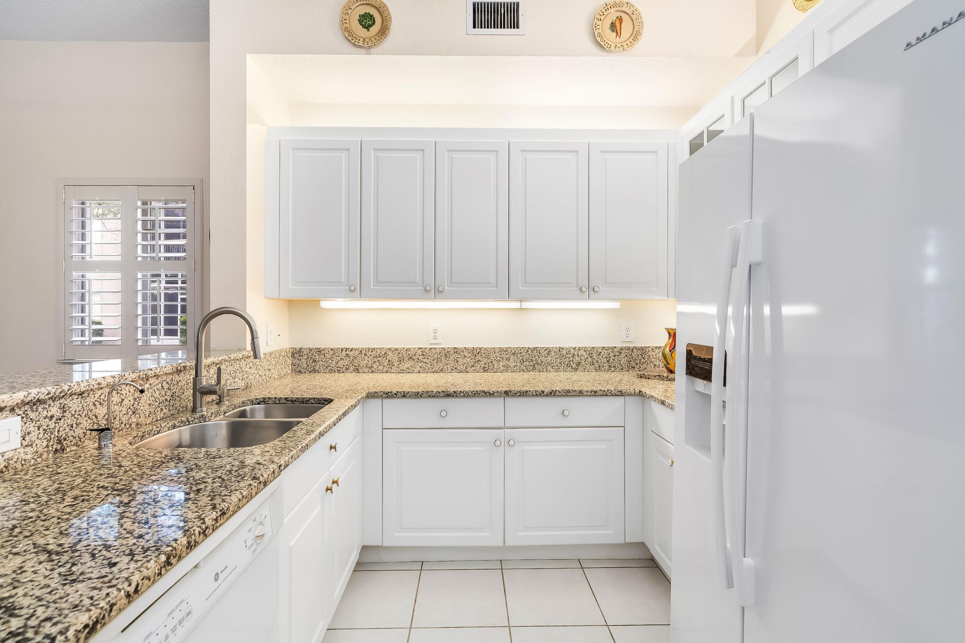 7927 Exeter Boulevard E, Tamarac, FL 33321 Photo