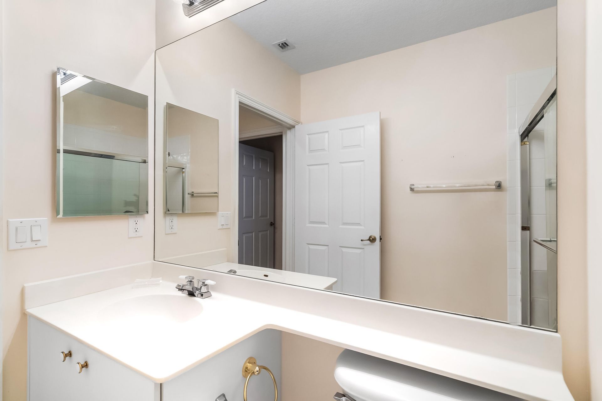 7927 Exeter Boulevard E, Tamarac, FL 33321 Photo