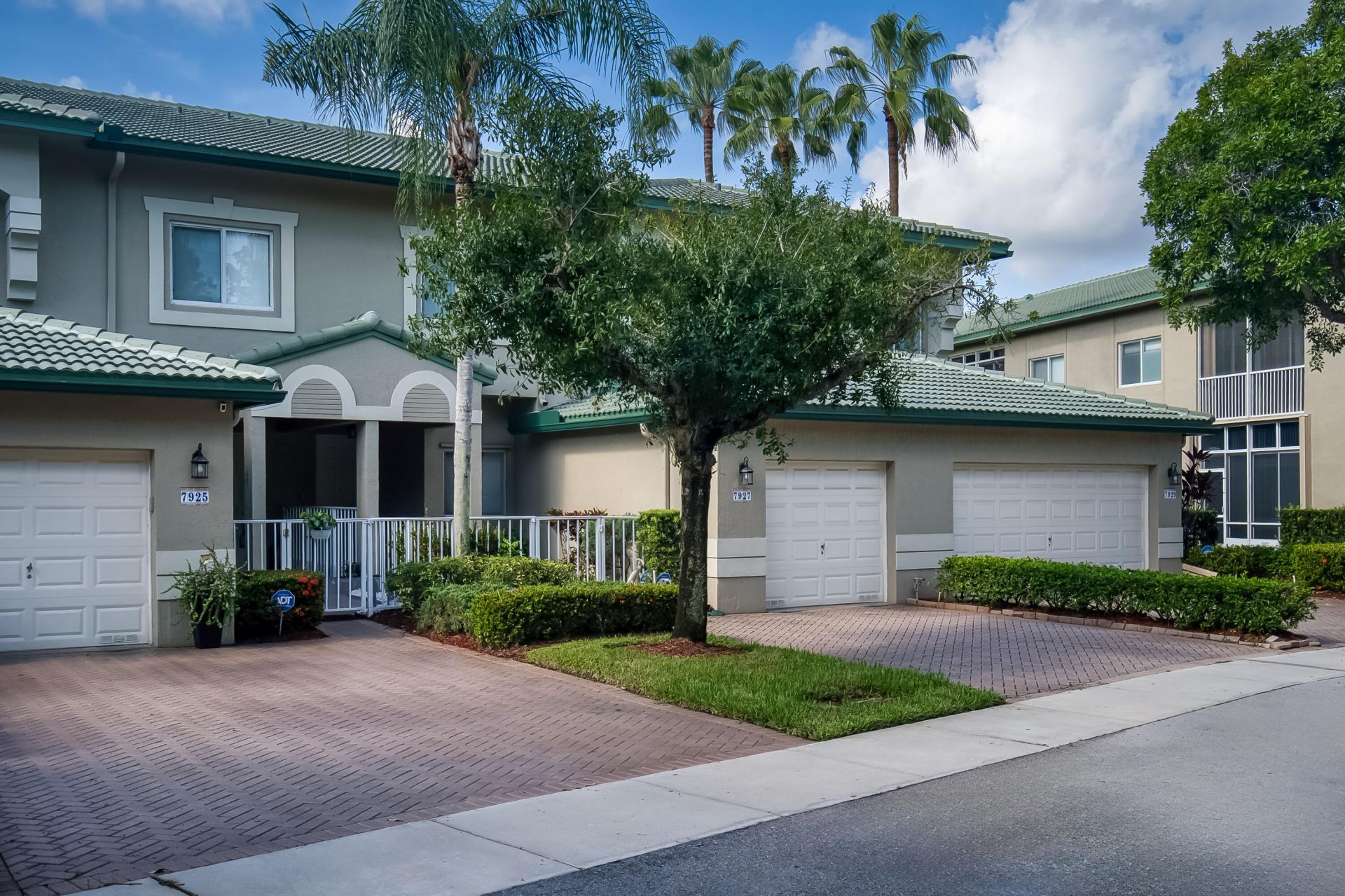 7927 Exeter Boulevard E, Tamarac, FL 33321 Photo