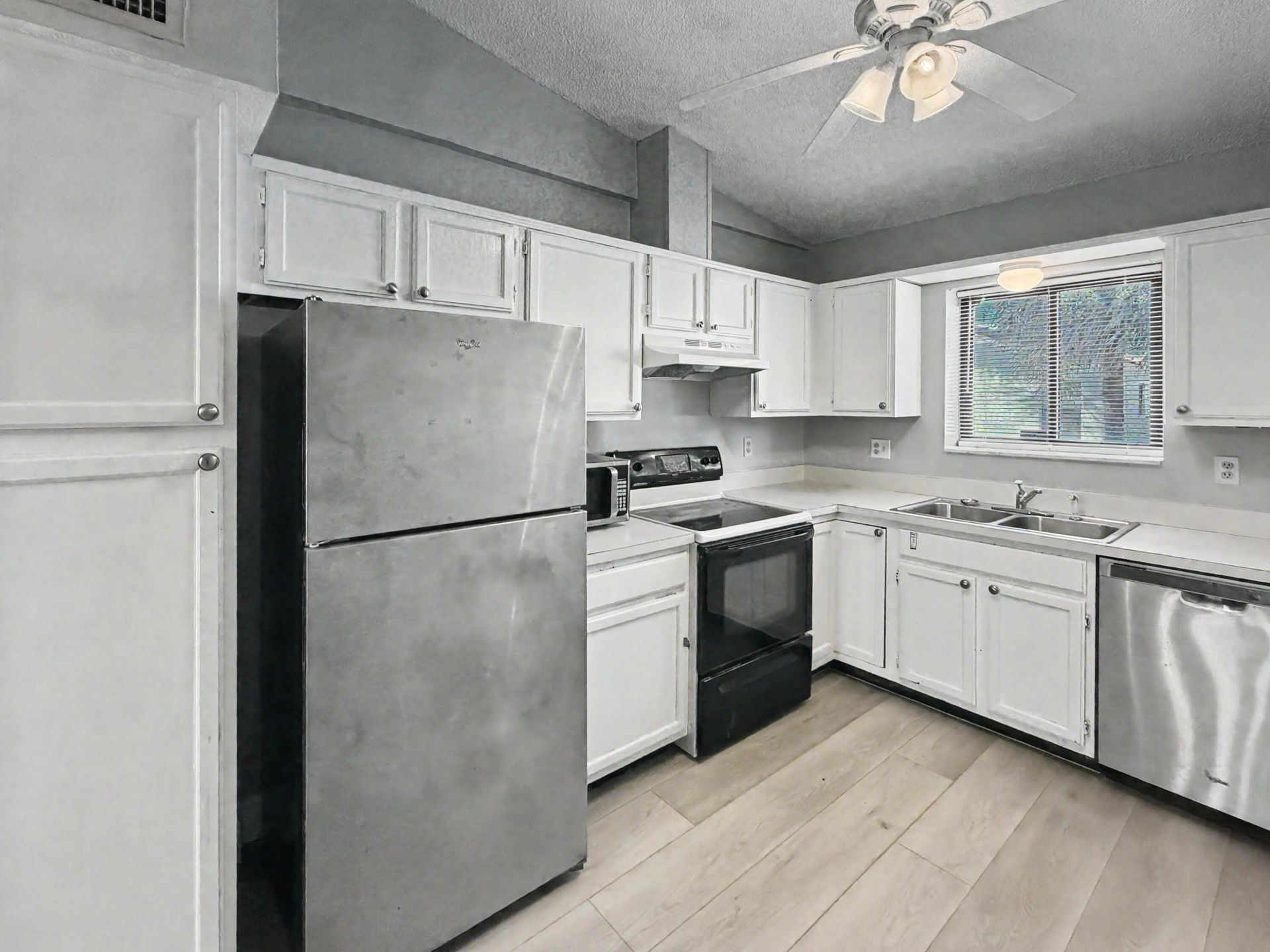 330 Palmwood Place, Unit 210, Boca Raton, FL 33431 Photo