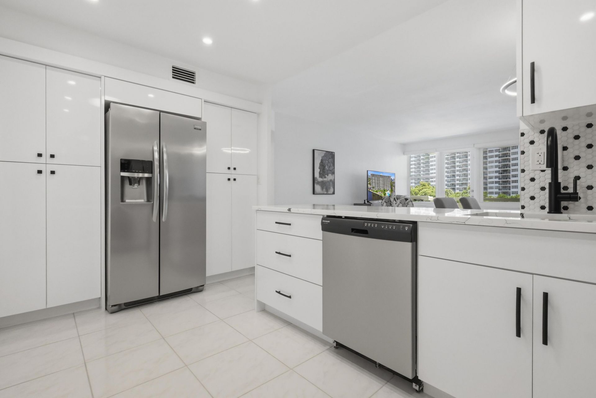 3200 NE 36th Street, Unit 318, Fort Lauderdale, FL 33308 Photo