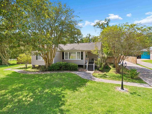 12515 Sullivan Rd, Baton Rouge, LA 70818