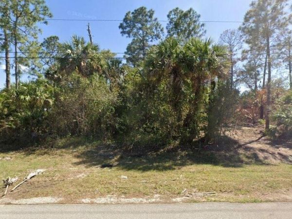 4240 34th Avenue SE, Naples, FL 34117