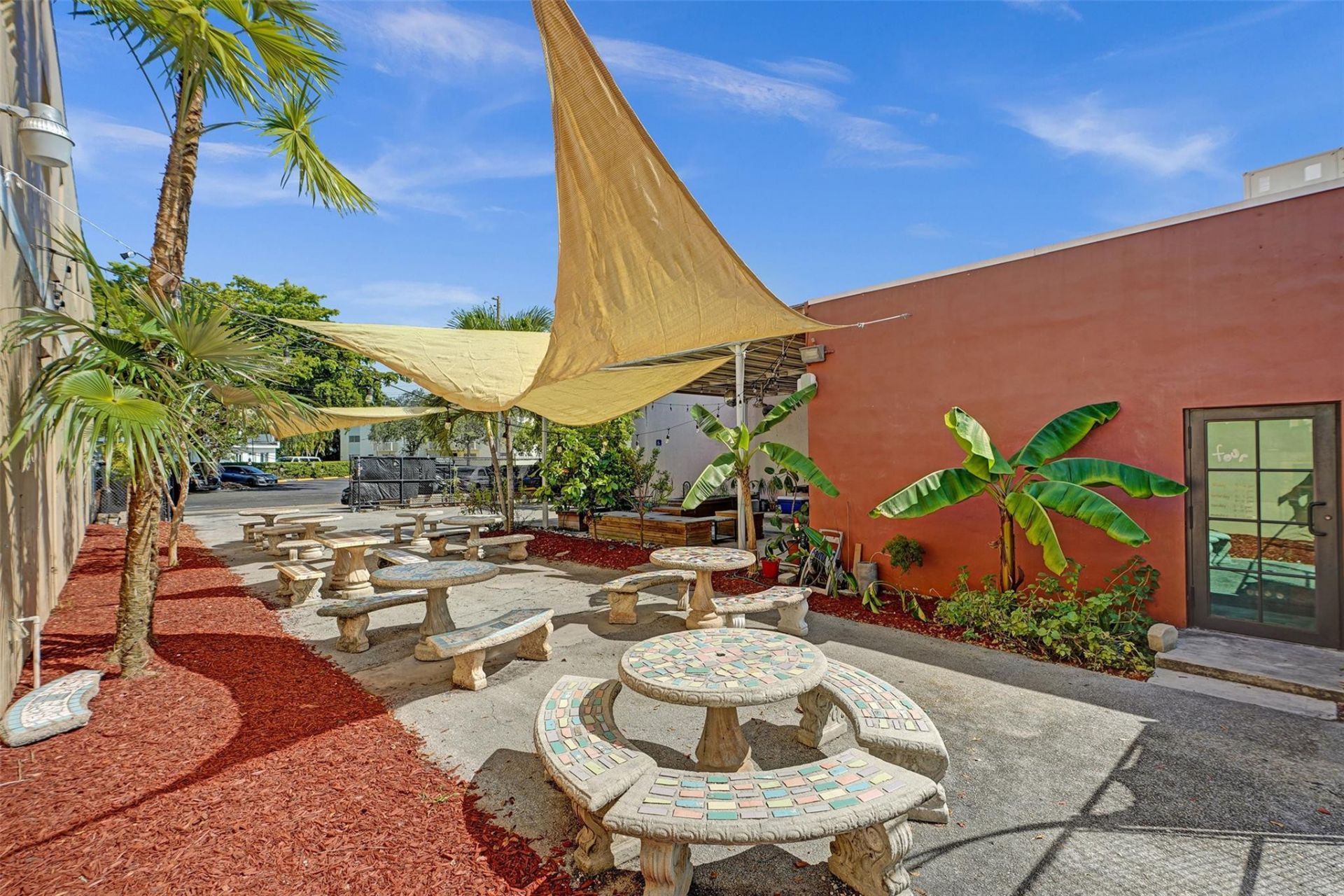 12831 W Dixie Highway, North Miami, FL 33161 Photo