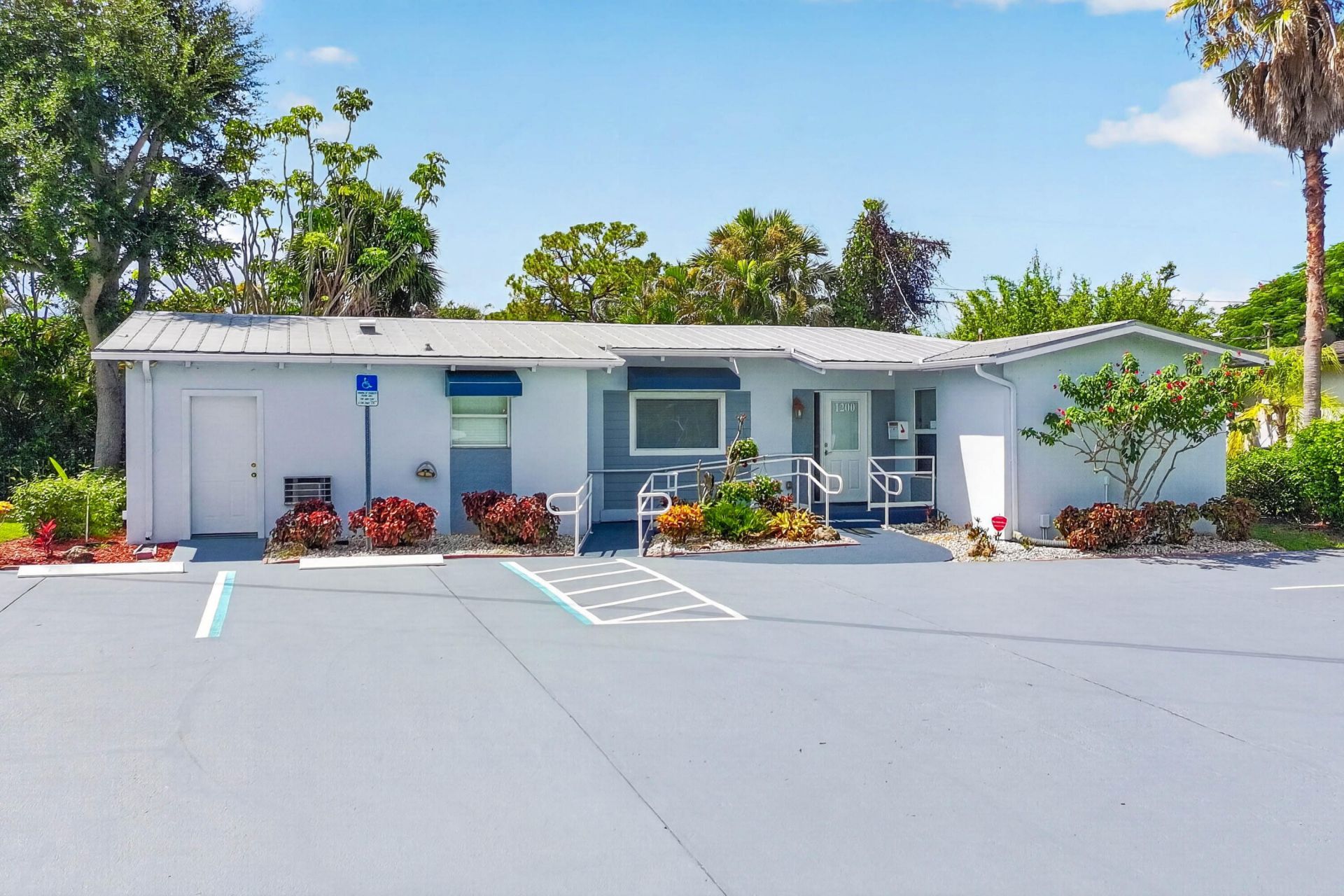 1200 S Kanner Highway, Stuart, FL 34994 Photo