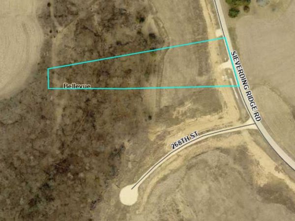 26842 Sieverding Ridge Road, Bellevue, IA 52031