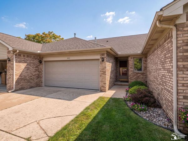 905 May Drive, Monroe, MI 48161