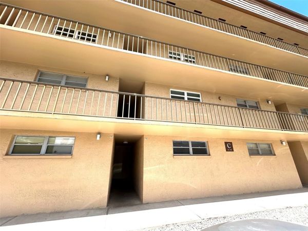 5820 N CHURCH AVENUE , Unit 116, TAMPA, FL 33614