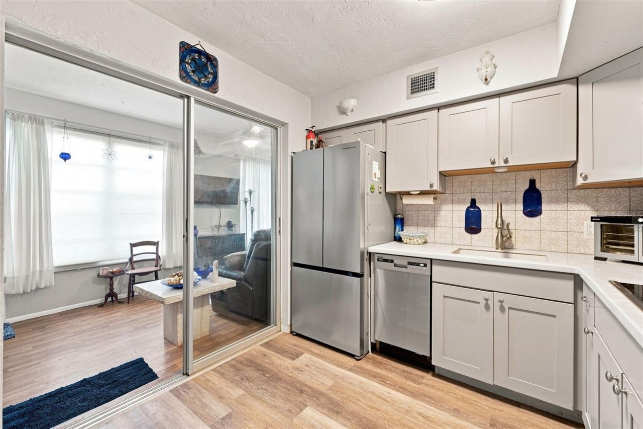4300 58th Street N, Unit 1817, Kenneth City, FL 33709 Photo