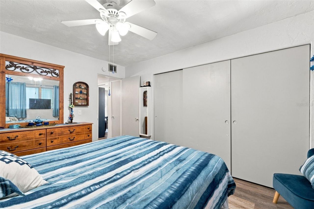 4300 58th Street N, Unit 1817, Kenneth City, FL 33709 Photo