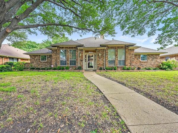 9719 Amberley Drive, Dallas, TX 75243