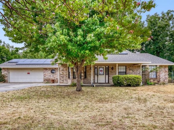 2111 Potter Lane, Mesquite, TX 75149