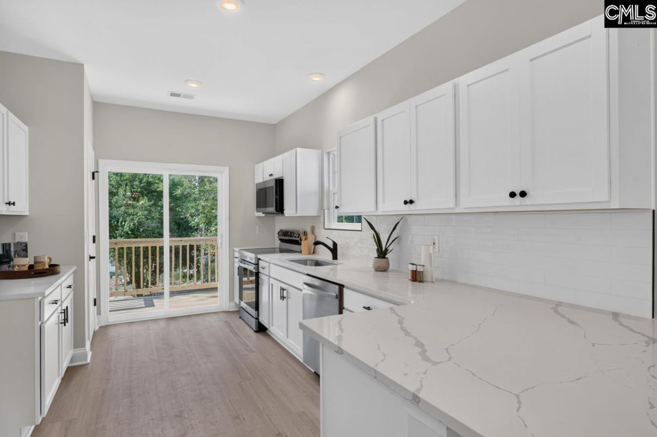 2905 Park Street Photo 9