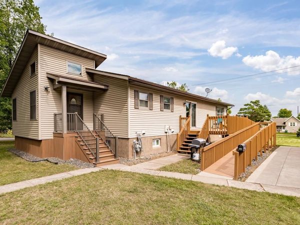102 E Gary St, Duluth, MN 55808