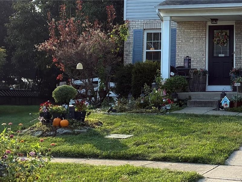 5829 Cedarwood Court, Maineville, OH 45039 Photo 2