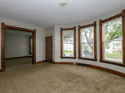 Main Photo