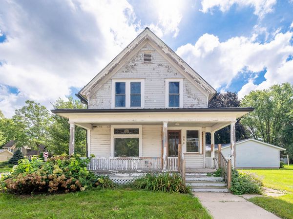 224 Mulberry St, Lake Mills, WI 53551