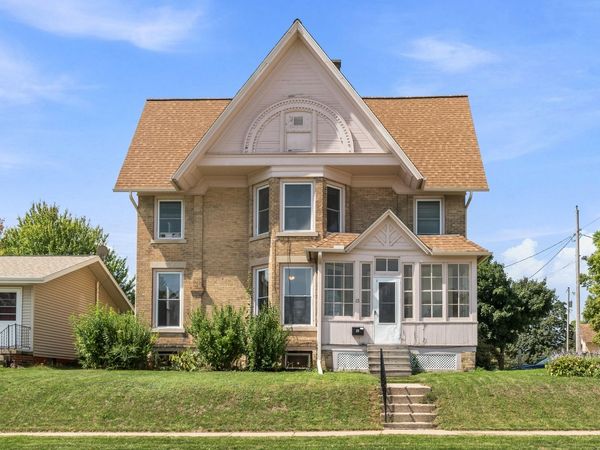 23 N John St, Mayville, WI 53050