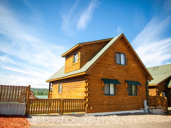 313 Hilltop Cir, Warrens, WI 54666