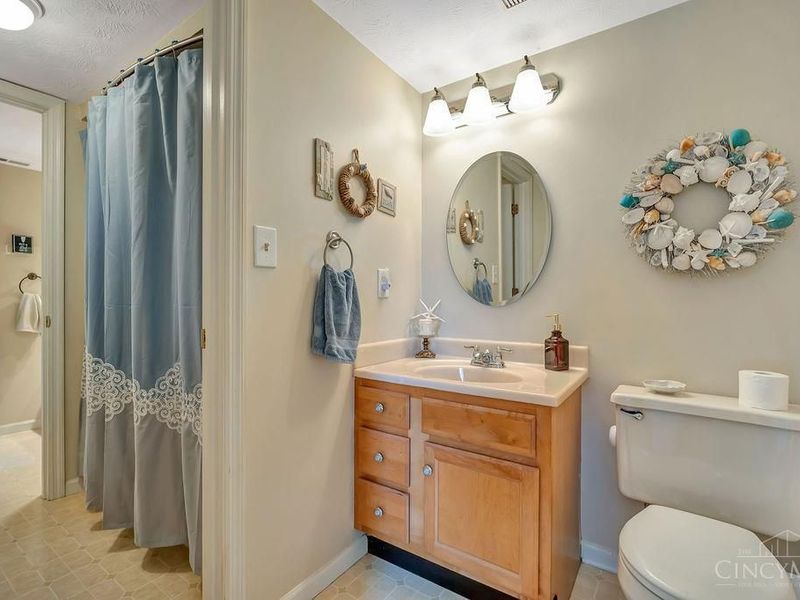 5365 Camelot Drive, Unit 42, Fairfield, OH 45014 Photo 11