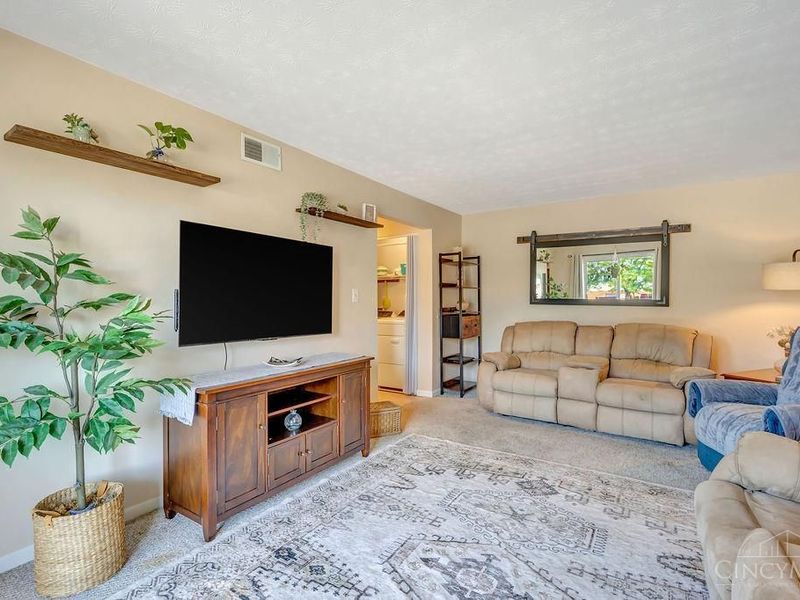 5365 Camelot Drive, Unit 42, Fairfield, OH 45014 Photo 6