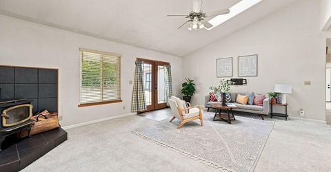 5435 Myrtle Dr, Loomis, CA 95650 Photo
