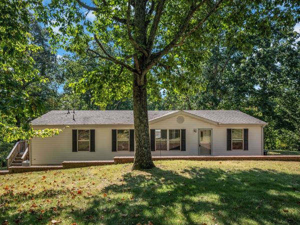 1066 Paula Ln , Pegram, TN 37143