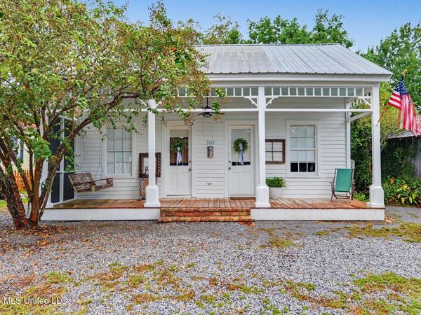 303 State Street, Bay Saint Louis, MS 39520