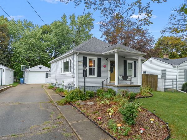 152 Albany Street, Kalamazoo, MI 49001