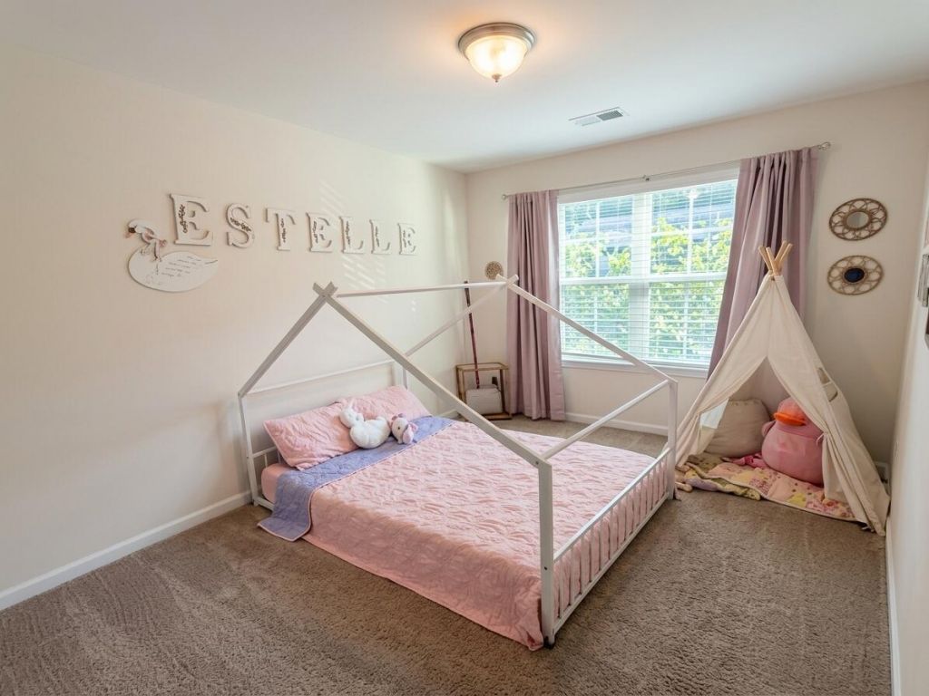 207 Buchanan Circle Photo 9