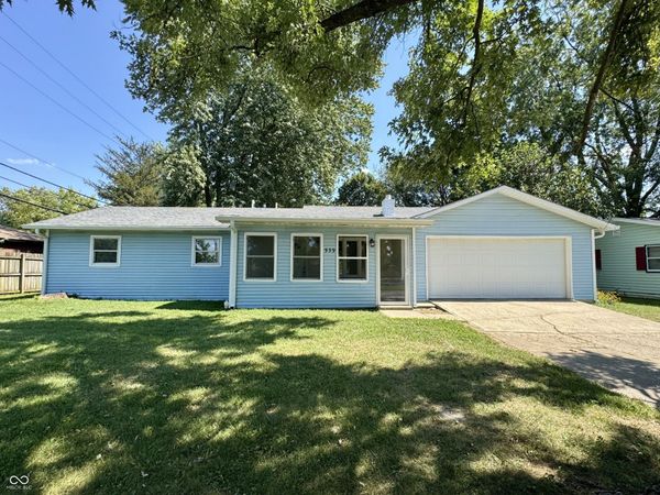 939 Sawmill Road , Whiteland, IN 46184