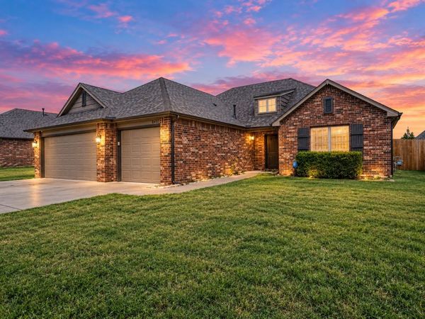 8417 N 76 East Avenue , Owasso, OK 74055