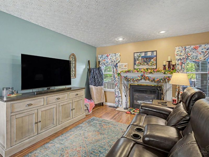 5829 Cedarwood Court, Hamilton Township, OH 45039 Photo 10