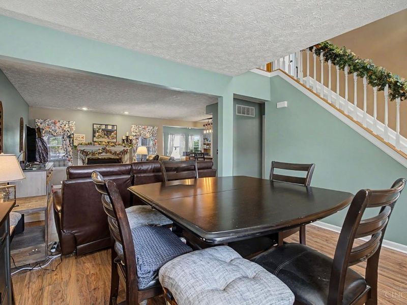 5829 Cedarwood Court, Hamilton Township, OH 45039 Photo 8