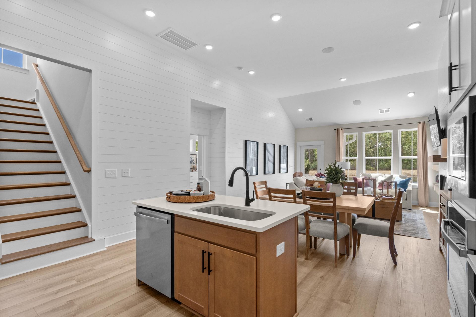 2729 Summer Breeze Ln Photo 12