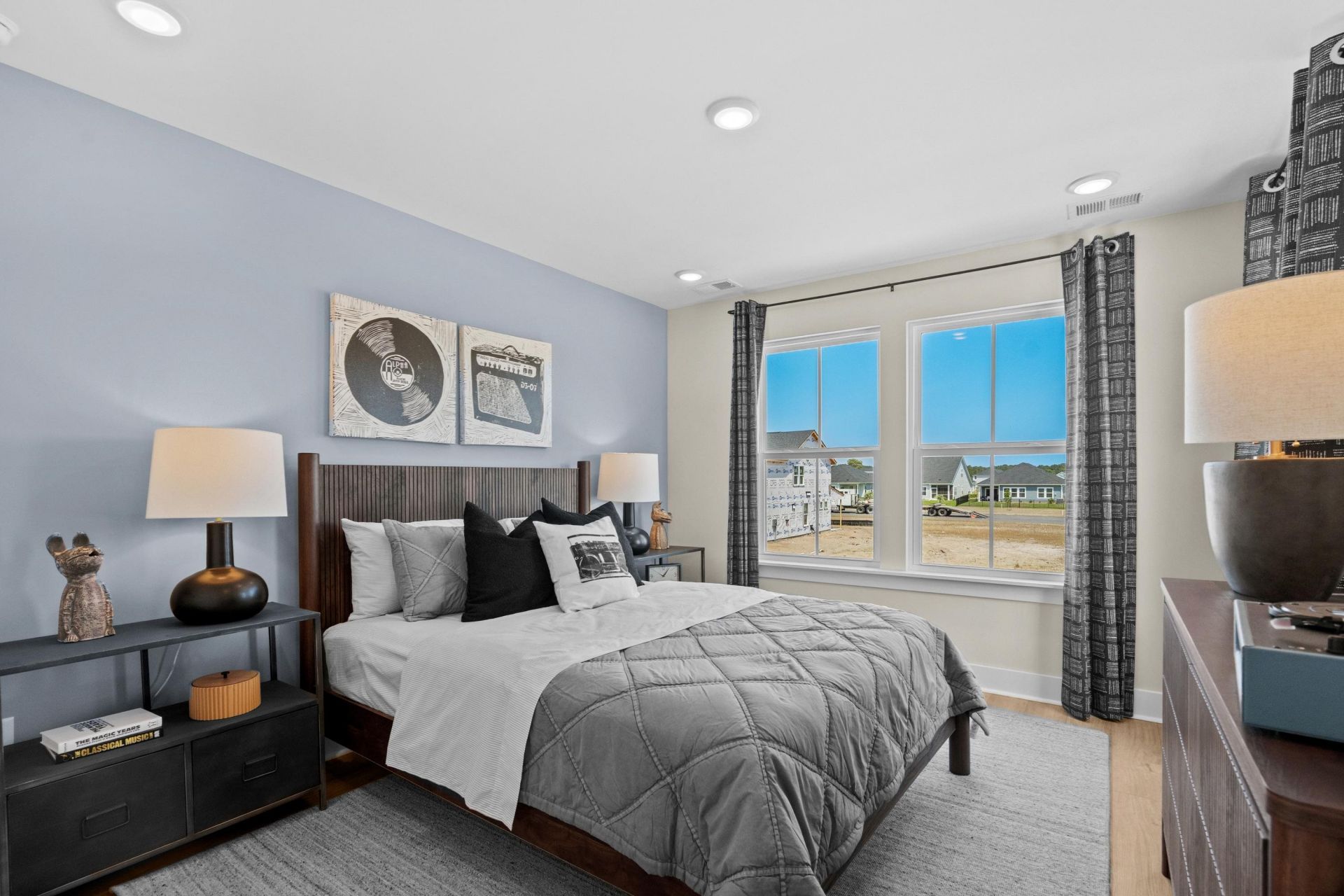 2729 Summer Breeze Ln Photo 23