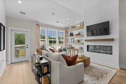 2729 Summer Breeze Ln photo 4
