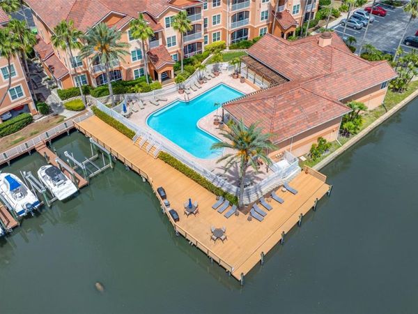5000 CULBREATH KEY WAY , Unit 1-201, TAMPA, FL 33611