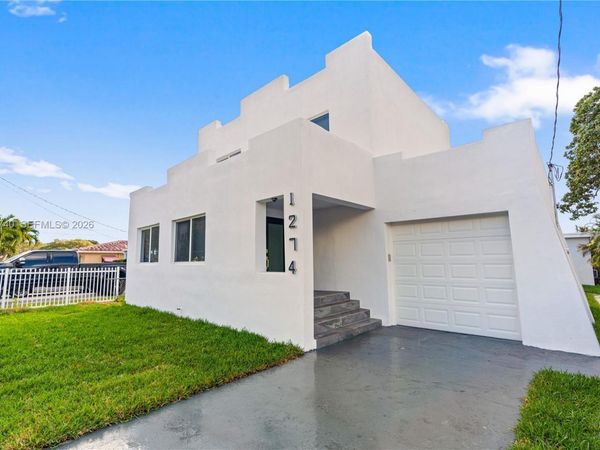 1274 NW 55th Ter , Miami, FL 33142