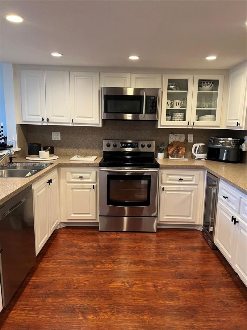 141 SW 96th Ter, Unit 305, Plantation, FL 33324 Photo