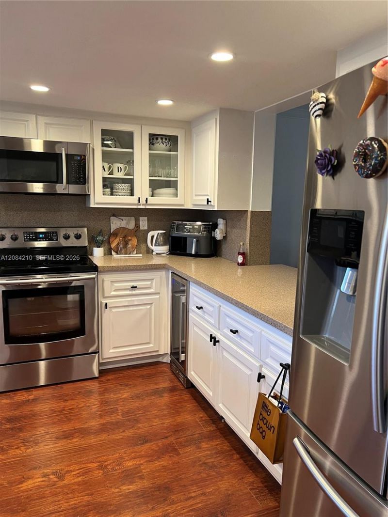 141 SW 96th Ter, Unit 305, Plantation, FL 33324 Photo