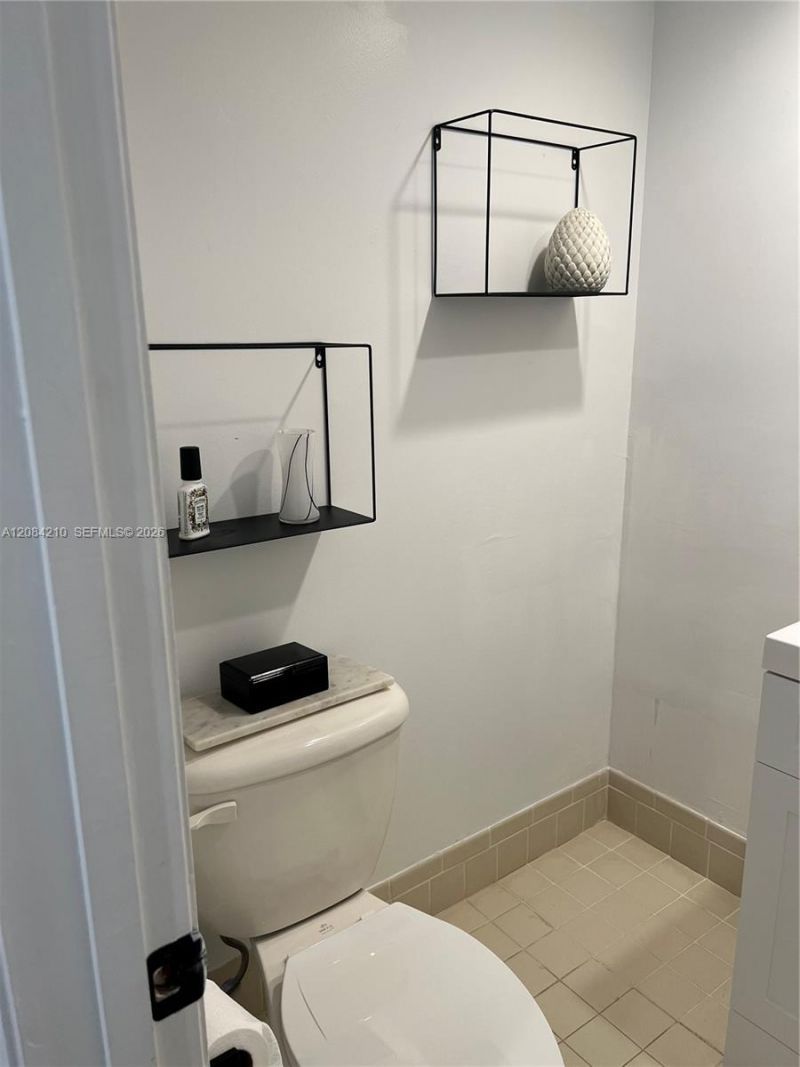 141 SW 96th Ter, Unit 305, Plantation, FL 33324 Photo