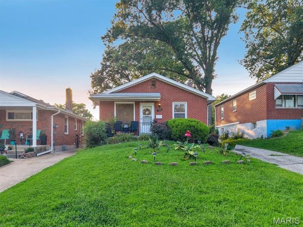 4707 Begg Boulevard , St Louis, MO 63121