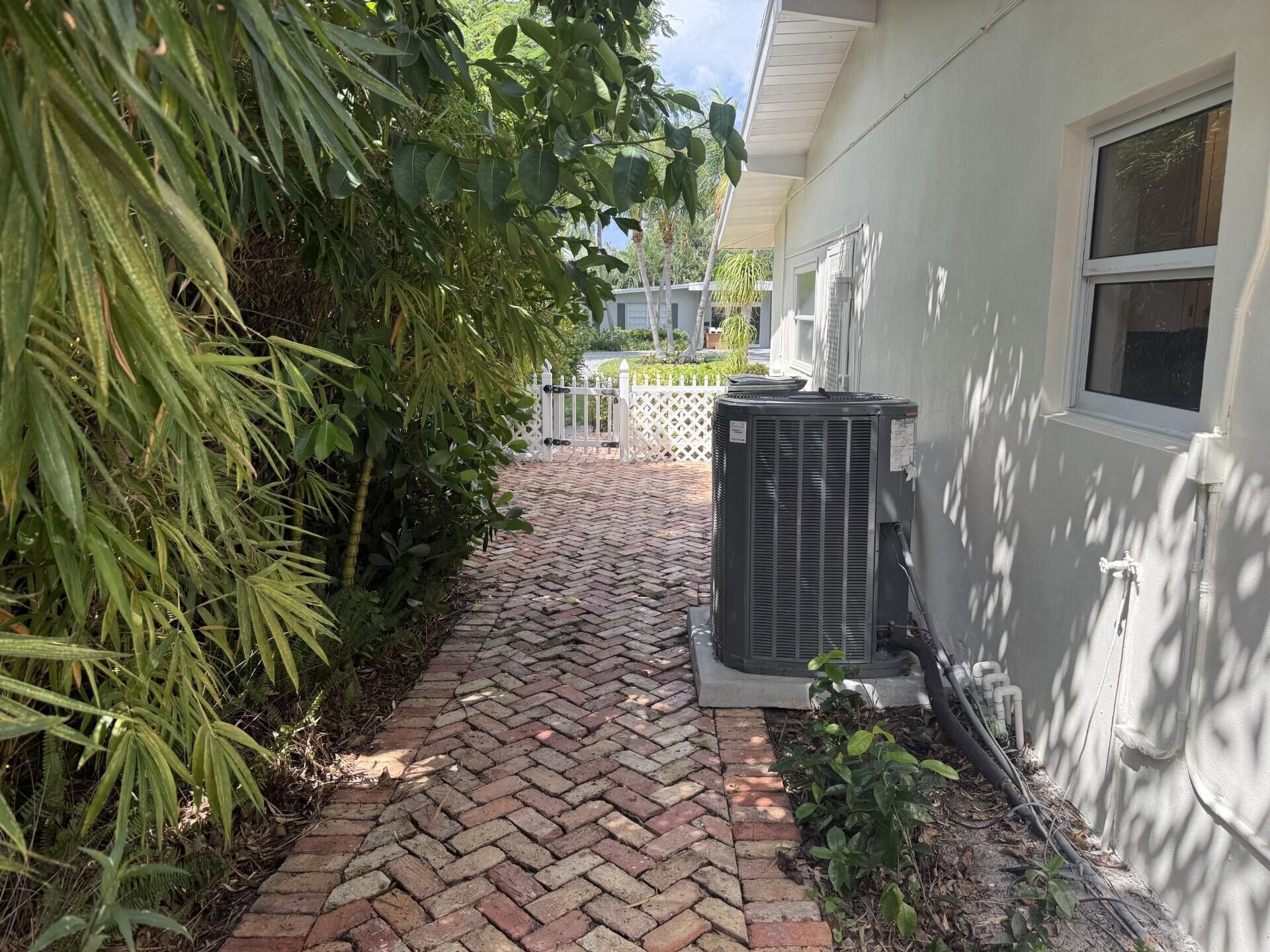 228 Lake Terrace, Delray Beach, FL 33444 Photo