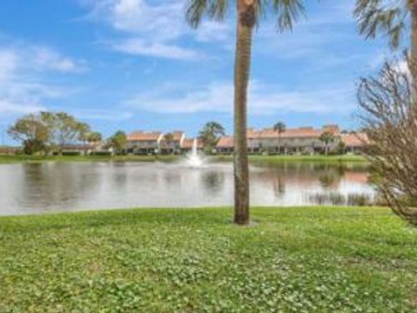 402 SEA OATS Drive, Unit E, Juno Beach, FL 33408