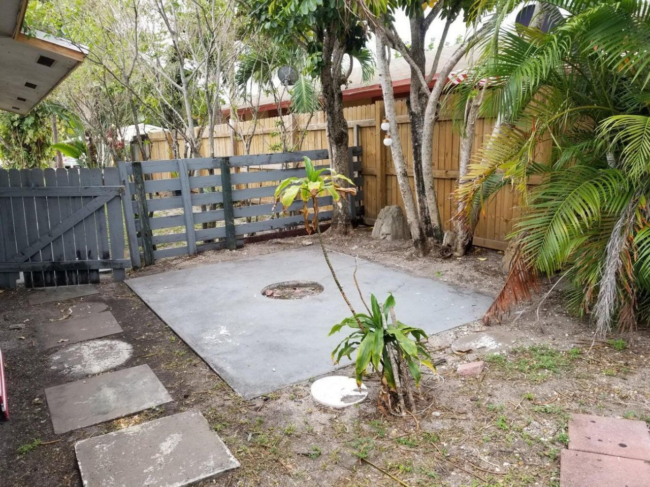 215 SW 1st Court, Unit 1-2, Pompano Beach, FL 33060 Photo
