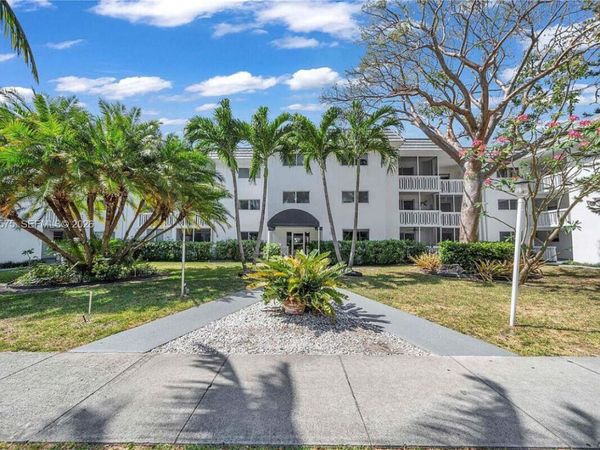200 Galen Drive, Unit 308, Key Biscayne, FL 33149
